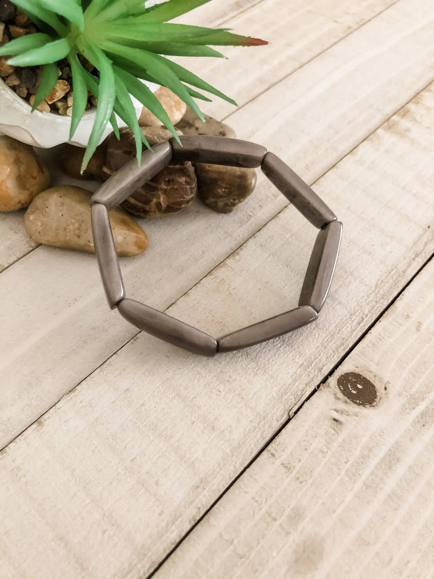 Loja bracelet gray with sleek matte finish and interlocking metallic hexagonal segments for a modern look